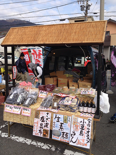 2013年3月、由比の朝市に出店してきました。