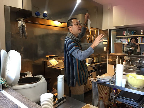 羽釜で炊いたご飯と次郎長屋の極上味噌汁