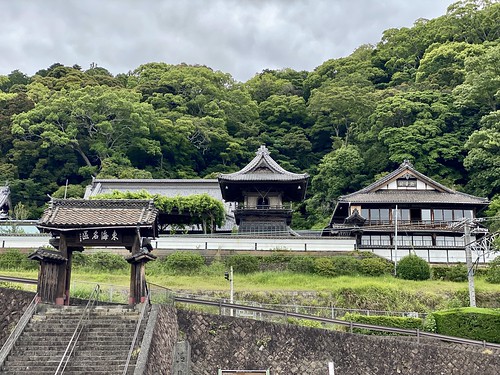 清水の名刹「清見寺」へ