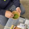 オシャレな抹茶おでかけセットをママチャリに積んで・・・