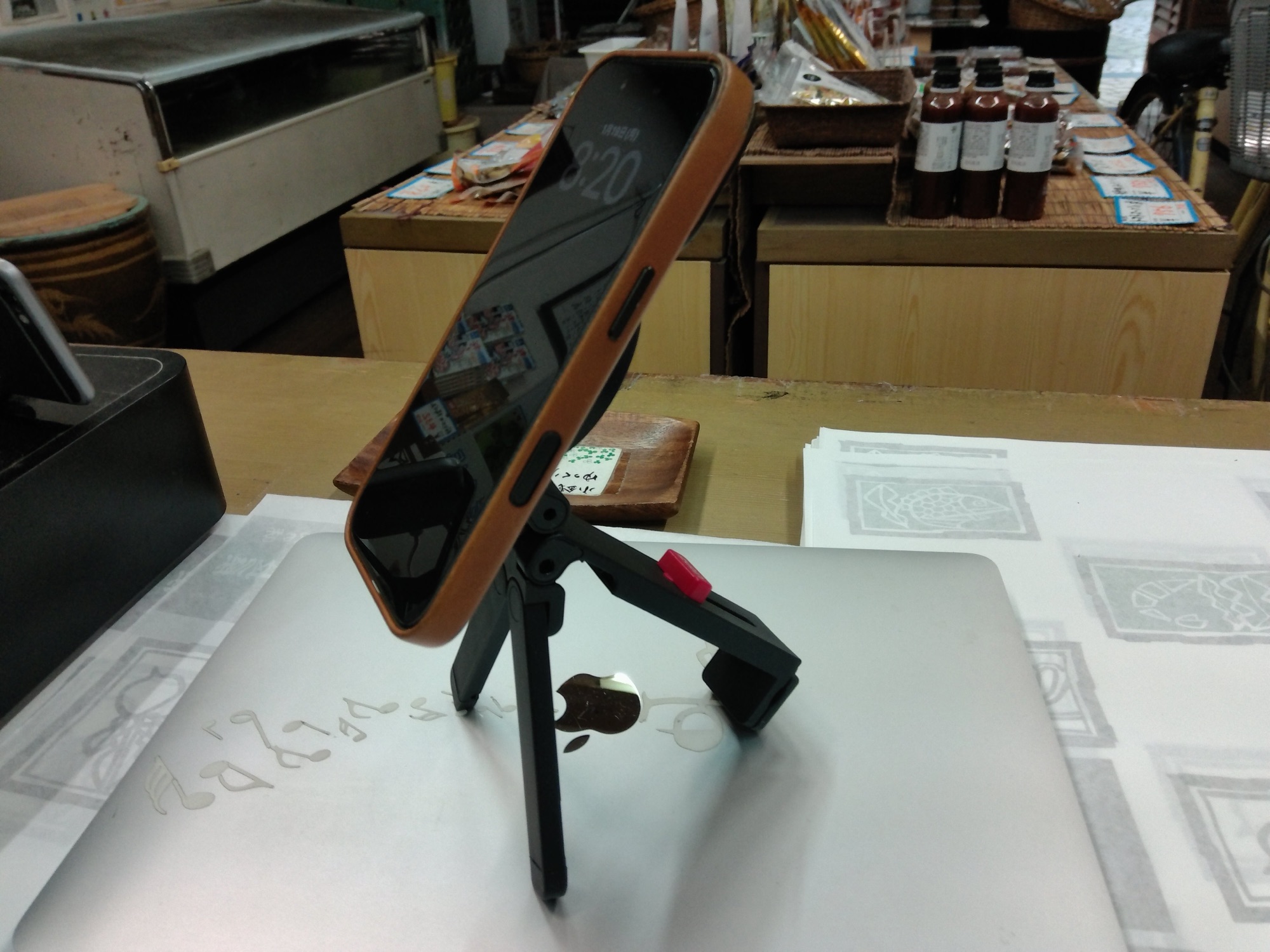 iPhoneスタンド購入