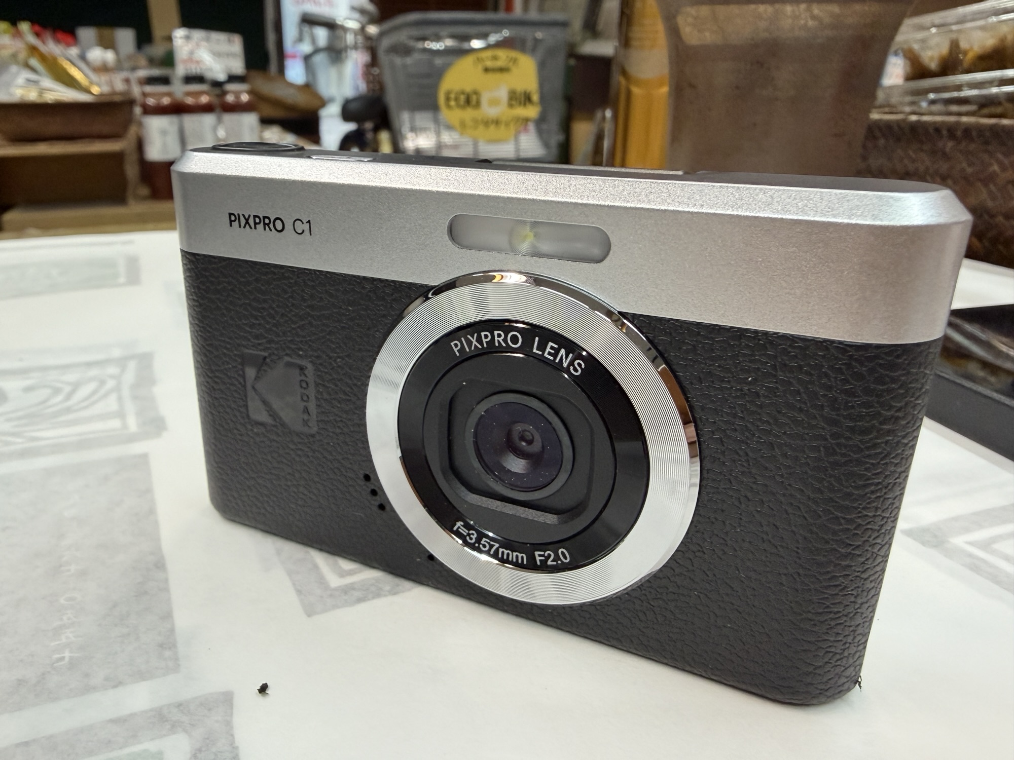 一番のカメラはポケットの中にあった。Kodakのコンデジを借りて気づいたこと。