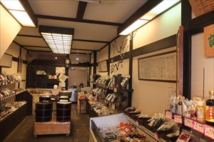 次郎長屋静岡店店内１